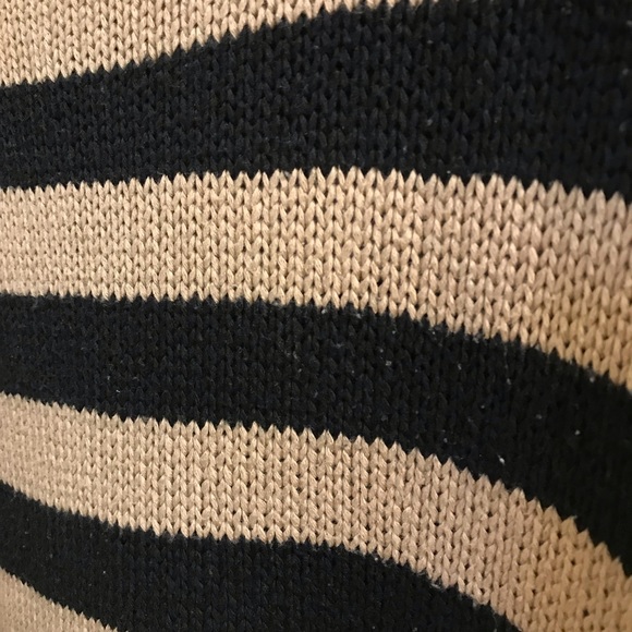 Francesca’s - Quinn Hi-Lo Striped Knit Sweater - Picture 3 of 5